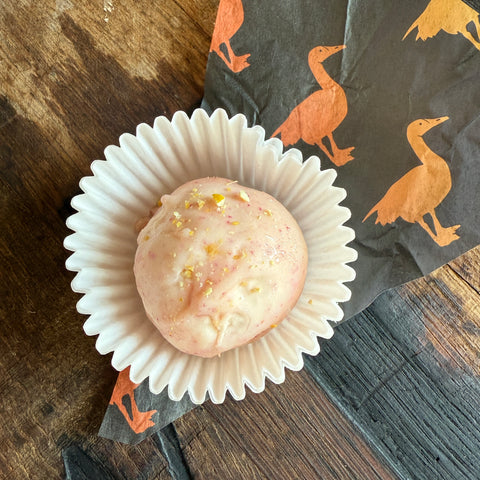 Strawberry 'n Cream Truffle w/Bacon Salt