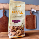 Dianieli Taralli with Onion & Raisin